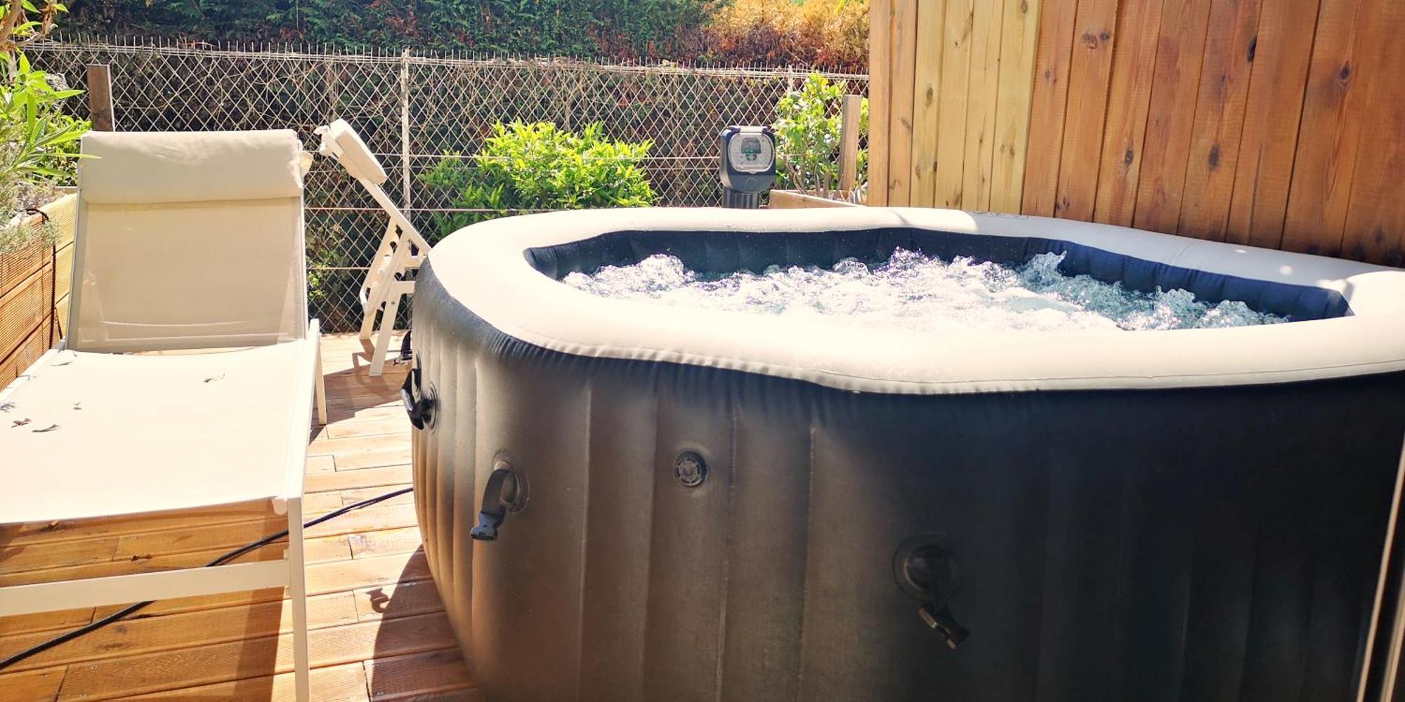 Hotel Sable Et Soleil - Port, Plage Et Jacuzzi Prive Frejus Room photo