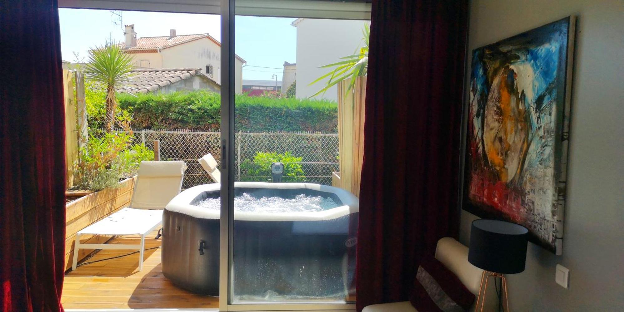 Hotel Sable Et Soleil - Port, Plage Et Jacuzzi Prive Frejus Room photo