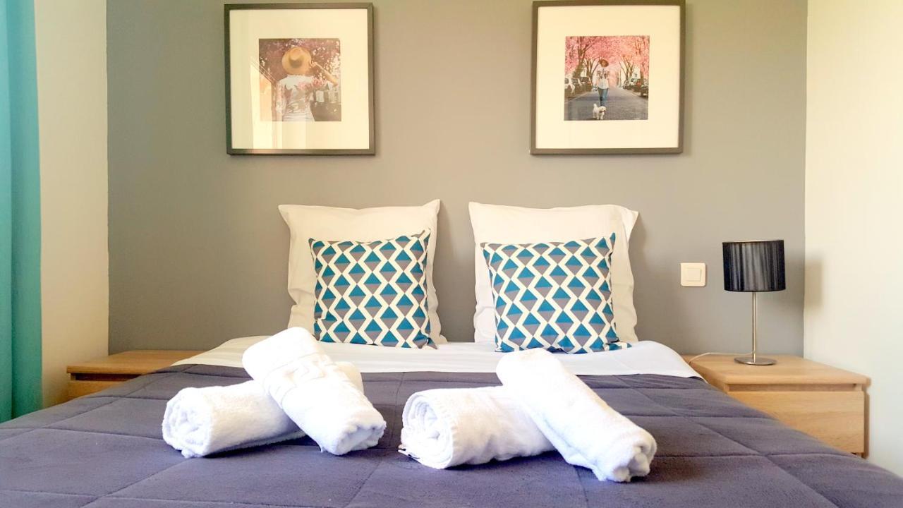 Hotel Sable Et Soleil - Port, Plage Et Jacuzzi Prive Frejus Room photo